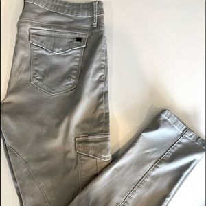 Skinny cargo pants